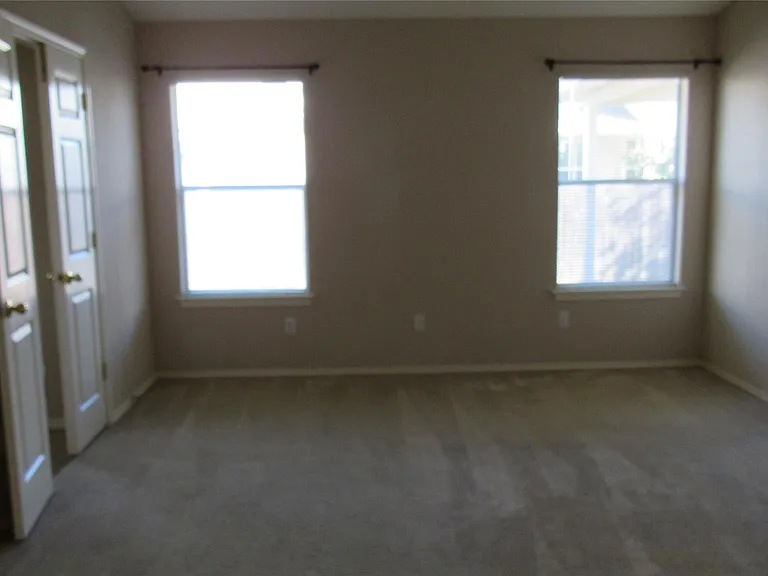 11224 Crazy Well Dr — Photo 11
