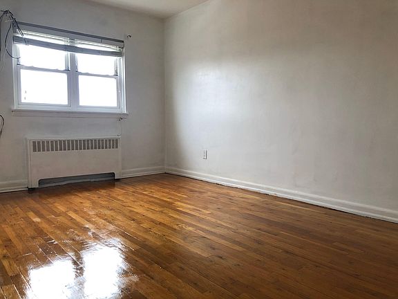 4th image of 1012 Revere Ave #3-0