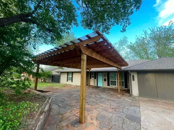 903 S Berry Rd, Norman, OK 73069