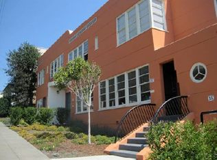 17 Home Pl E, Oakland, CA 94610