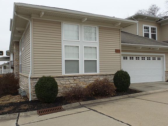 3rd image of 5825 Stonegate Cir
