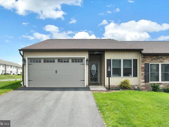 11256 Gulf Dr, Waynesboro, PA 17268