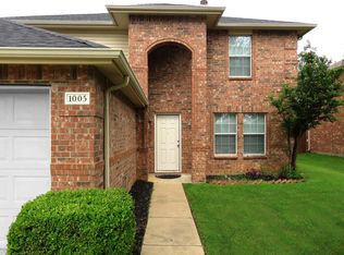 1005 Maidenhair Ln, Crowley, TX 76036