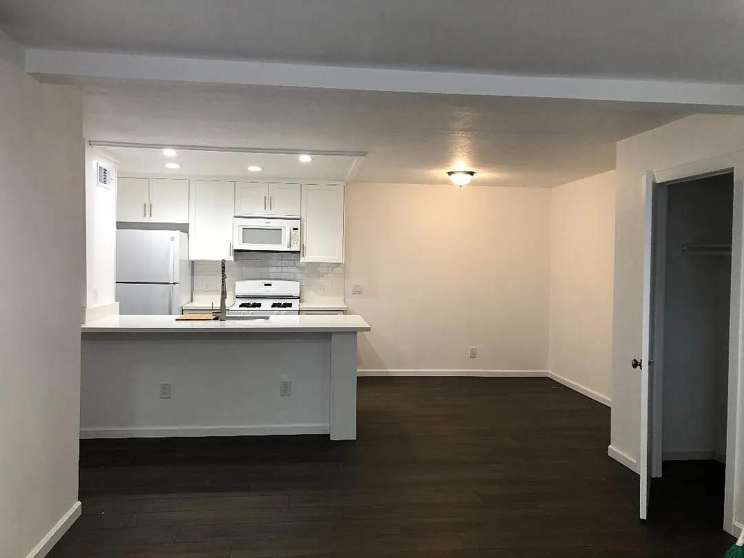 25811 Tournament Rd — Photo 2