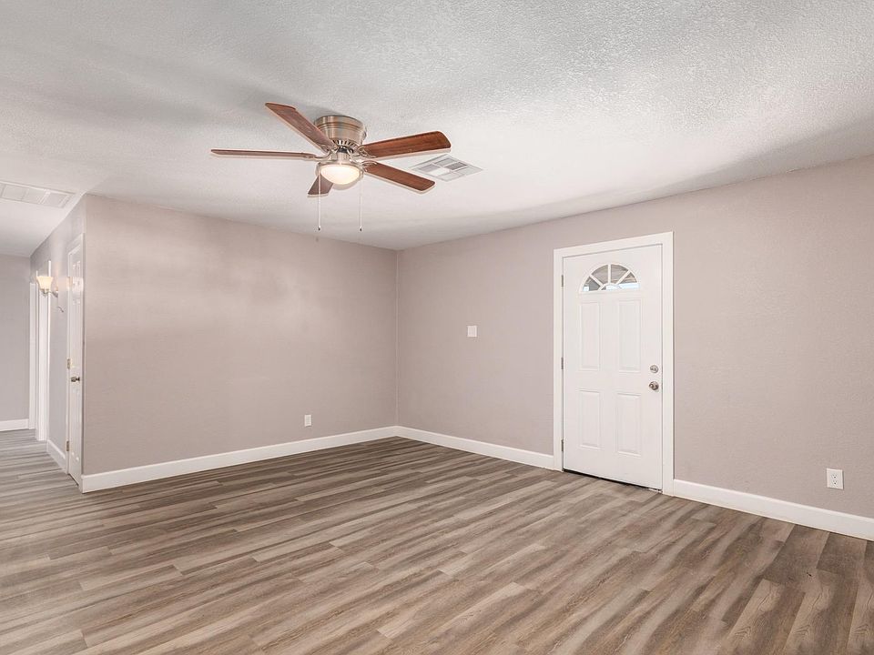 1st image of 4439 N 48th Dr
