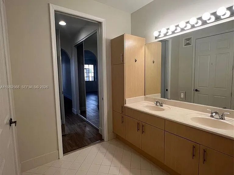 2816 Kinsington Cir #28-1 — Photo 23