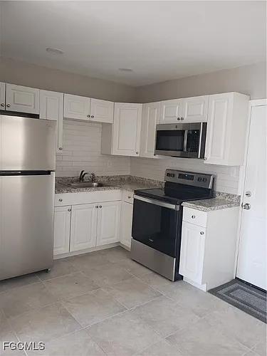 204 1st St Photo 1