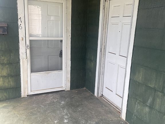 4th image of 276 Finley St