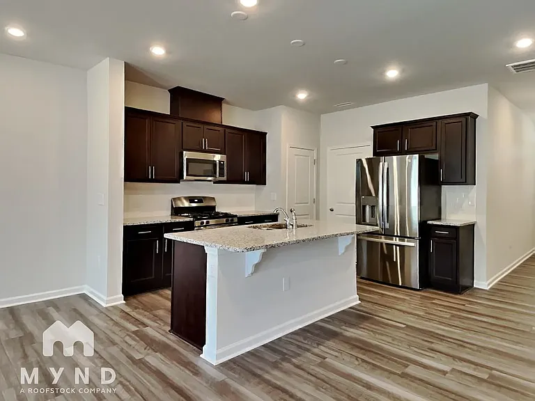 113 Peebles Dr — Photo 15