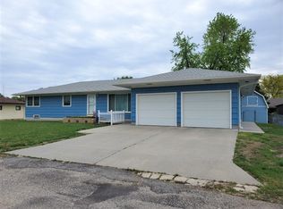 441 W 4th St, Tescott, KS 67484