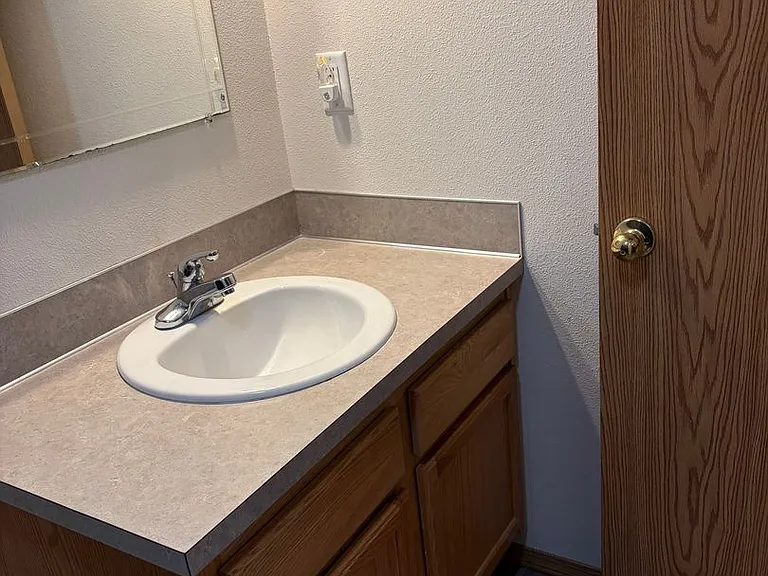 183 E Roosevelt St — Photo 21