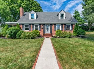 27 Victory St, East Greenwich, RI 02818