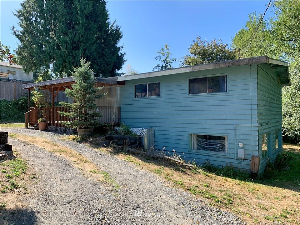 2,100 sf home with full daylight basement