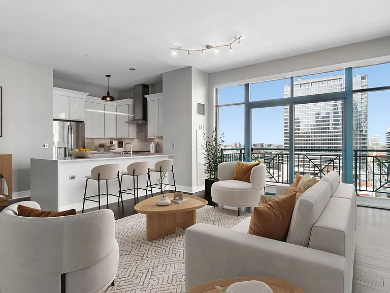 340 W Superior St #1201 — Photo 5
