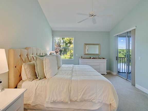 5th image of 27081 Lake Harbor Ct APT 202