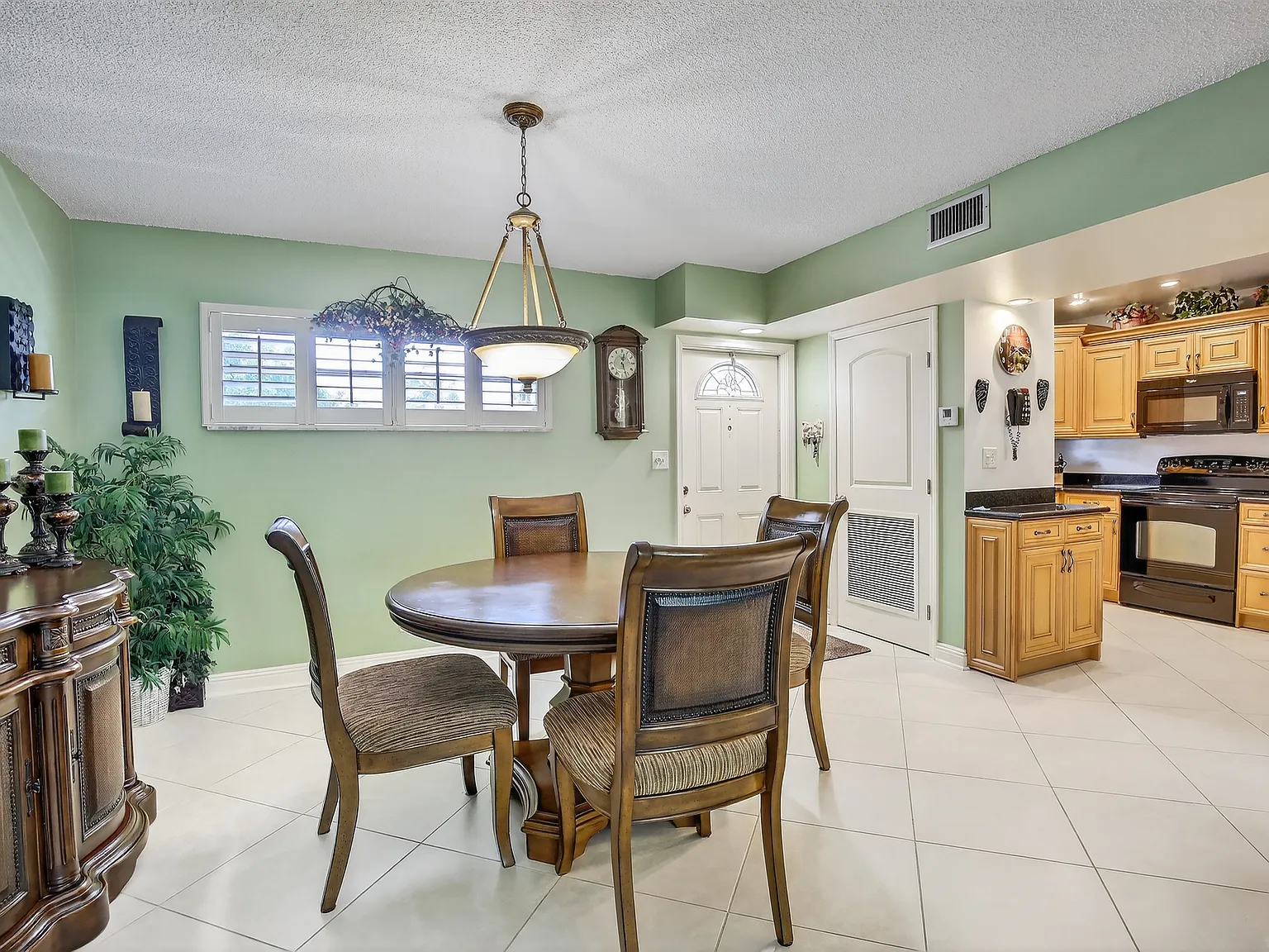 1 bed, 1.5 bath, 900 sqft, $1,650 — Photo 3
