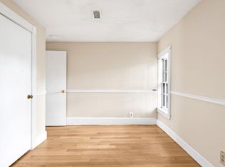 31 Queen St FLOOR 2, East Greenwich, RI 02818