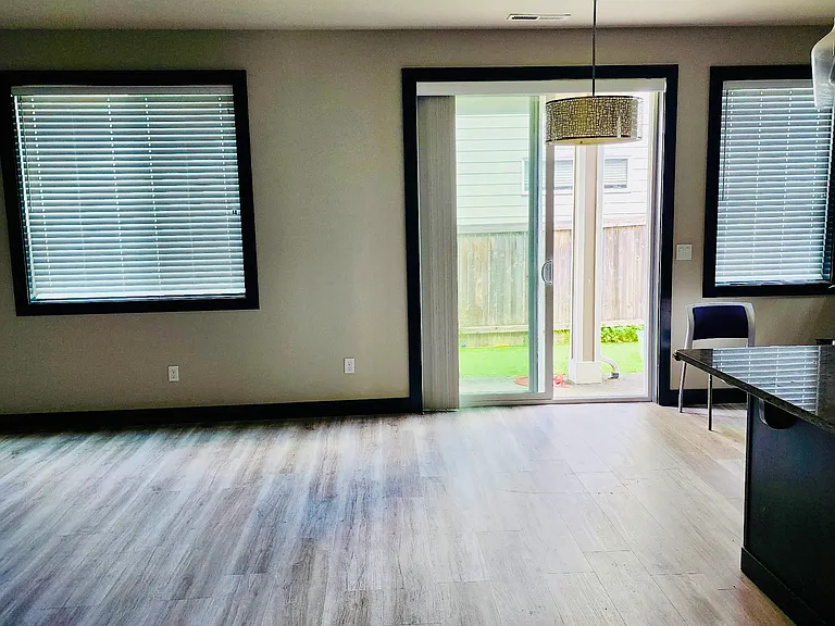 4023 147th Pl SE — Photo 1