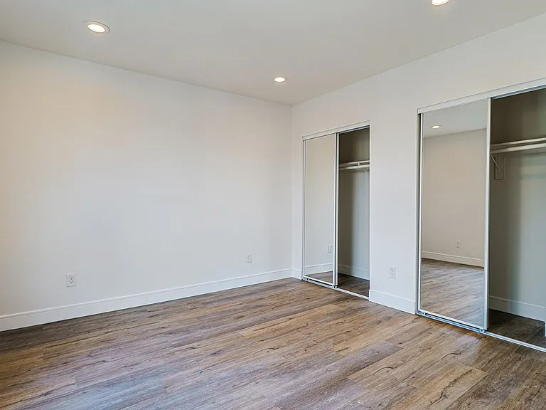 5934 Lemp Ave — Photo 12