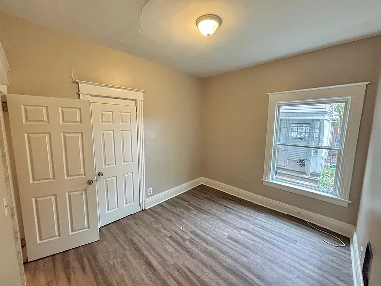 110 Ridgeway Ave — Photo 6