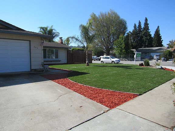5th image of 826 Coffey Ct