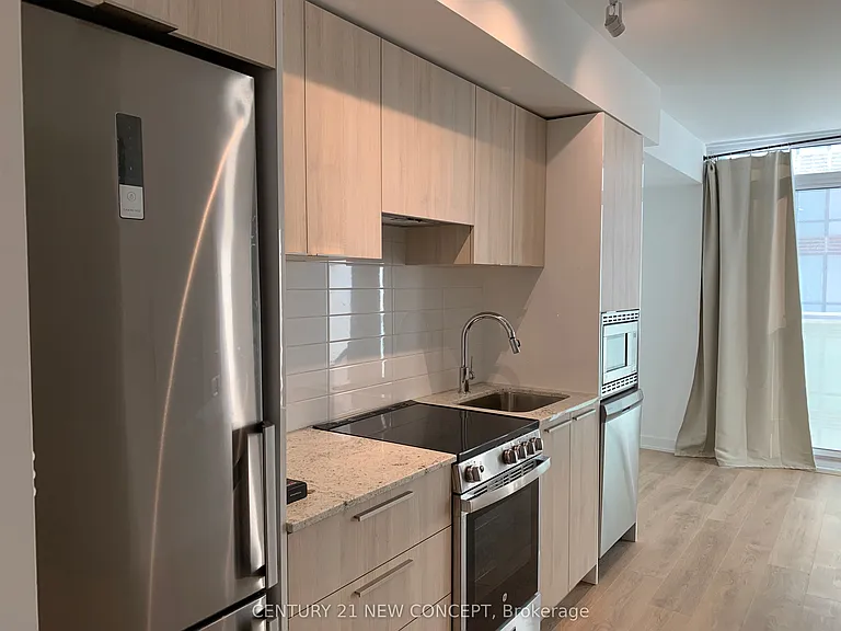 501 Yonge St #1603 — Photo 5