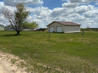 5th Hillcrest Dr, Belfield, ND 58622