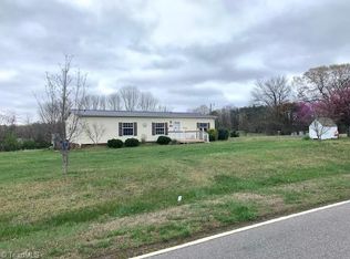 141 Strawberry Rd, Reidsville, NC 27320