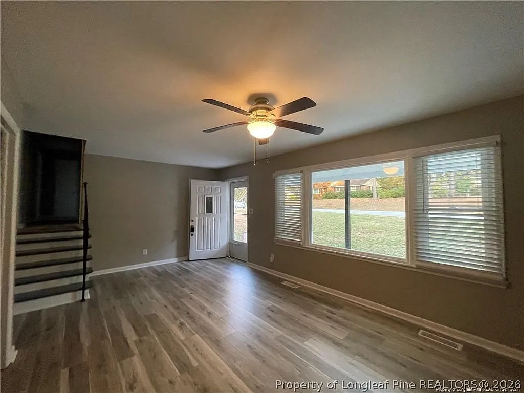 4 bed, 2.0 bath, 1454 sqft, $1,700 — Photo 4