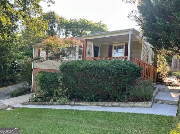 725 Thurmond Dr, Macon, GA 31204