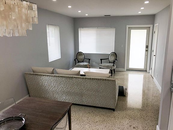 4th image of 16050 NE 9th Pl