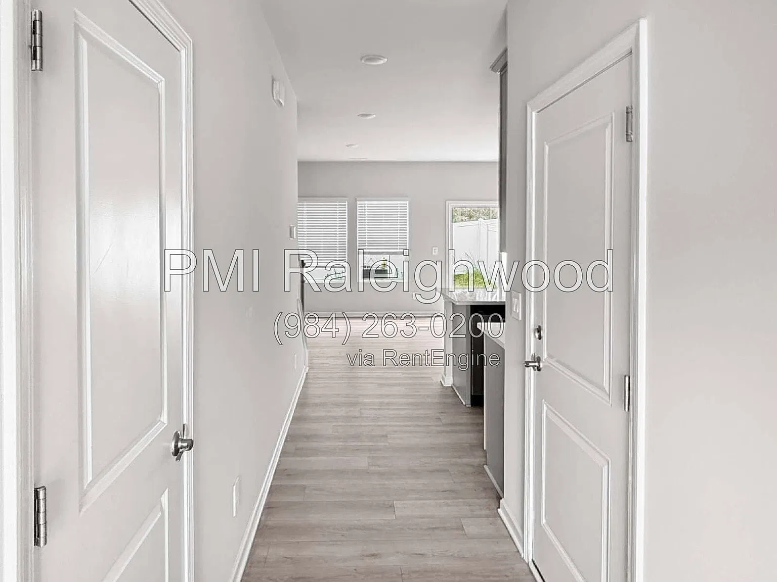 3 bed, 2.5 bath, 1377 sqft, $1,795 — Photo 4