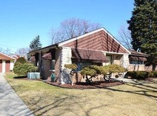 4122 W Dean Dr, Oak Lawn, IL 60453