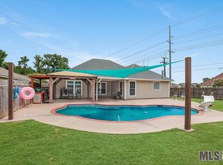 23724 S Point Dr, Denham Springs, LA 70726