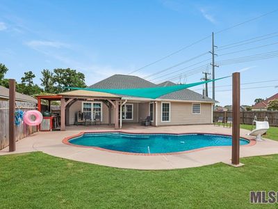 23724 S Point Dr, Denham Springs, LA, 70726