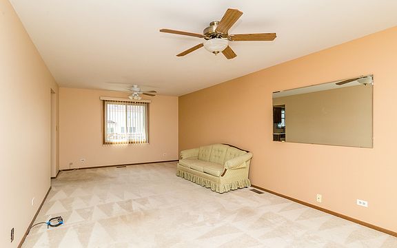 3rd image of 374 Manning Dr