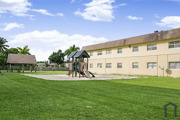 3412 NW 29th St #107 — Photo 25