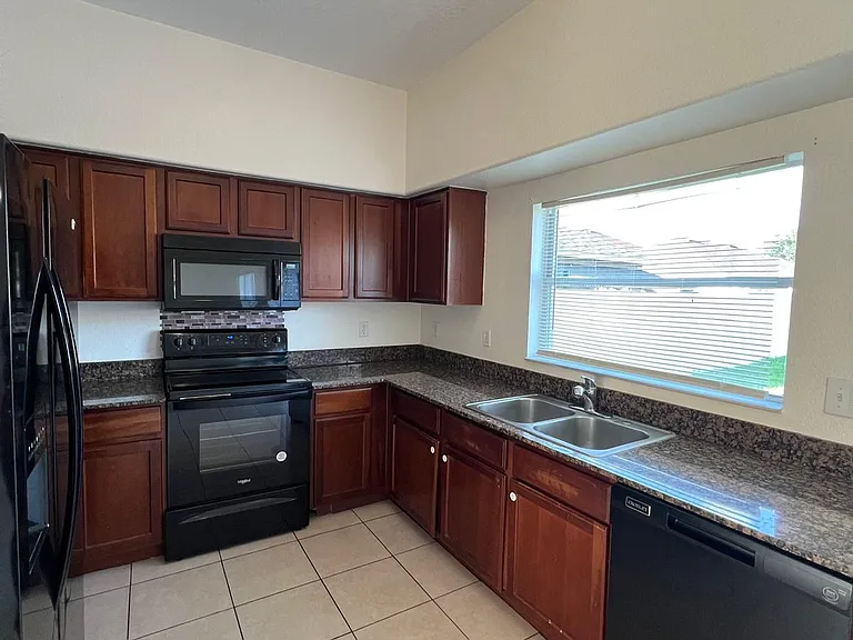 3986 Rollingsford Cir — Photo 41