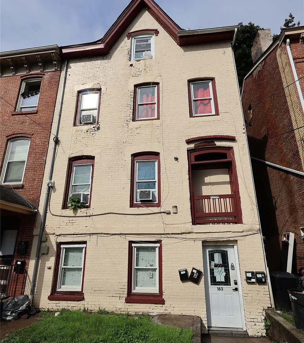 1 bed, 1.0 bath, $1,700 — Photo 1