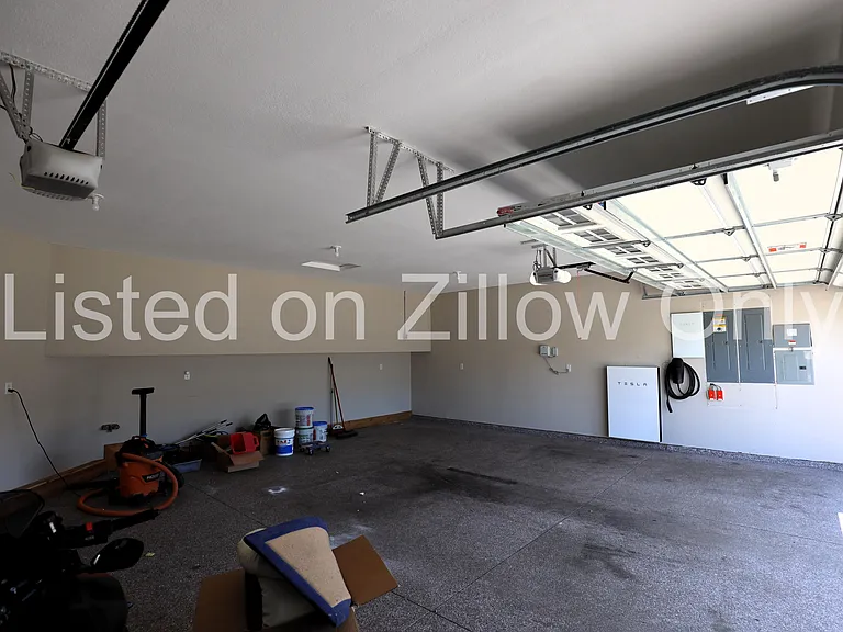 6758 Redwood Ave — Photo 27