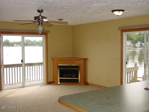 3rd image of 6668/6660 Shoreline Ct