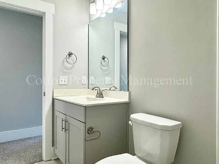 745 Cypress Village Pl — Photo 33