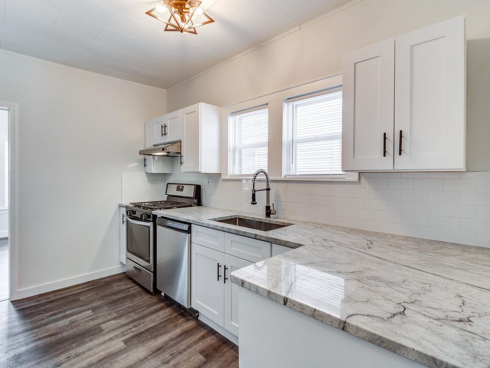 1st image of 2029 Chesterland Ave #1