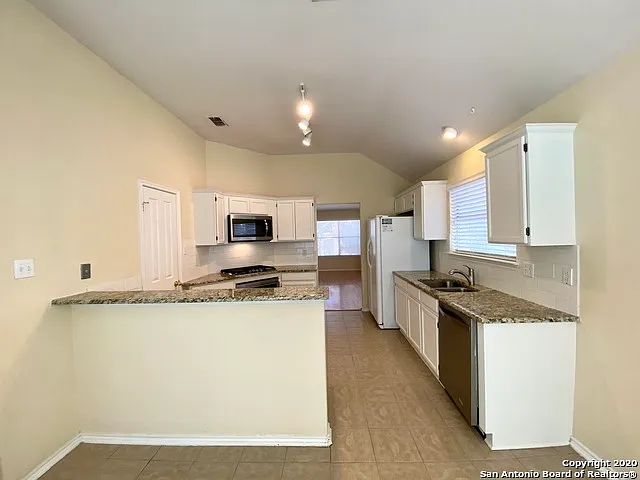 6635 Shady Bend Dr — Photo 9