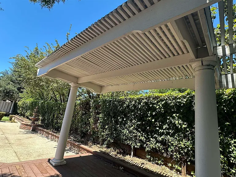 101 Shady Ln — Photo 23