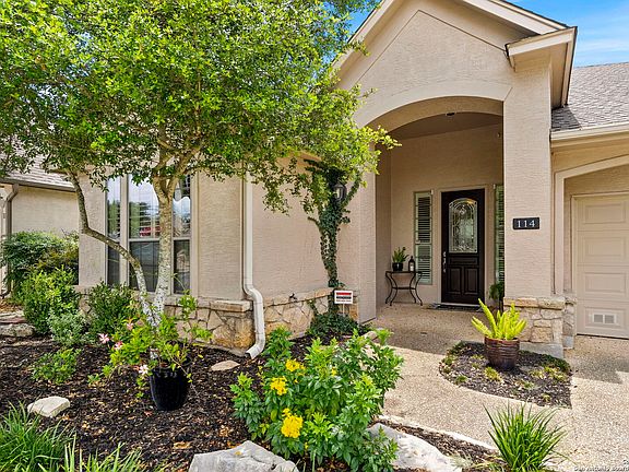3rd image of 114 Garden Trace