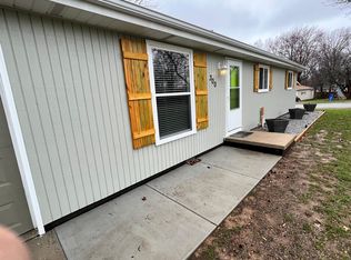 300 Lone Oak Cir, Nixa, MO 65714