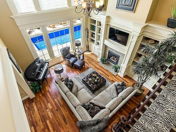 2nd image of 5355 Fort Ward Dr