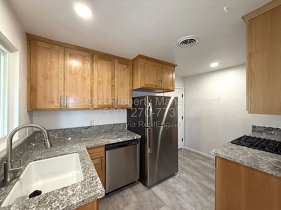 5th image of 847 Nancy Ln