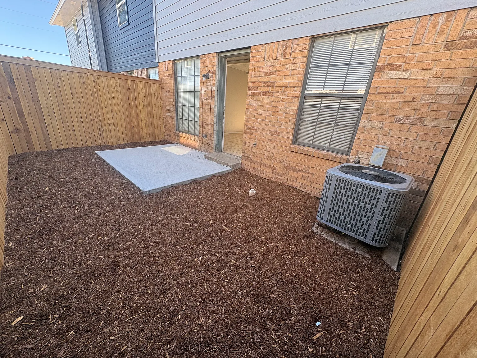 College Park Townhouses — Photo 3